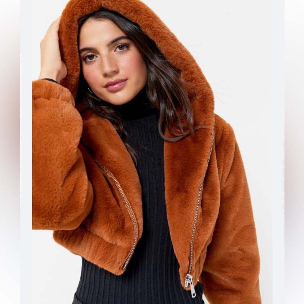 Faux fur cropped jacket